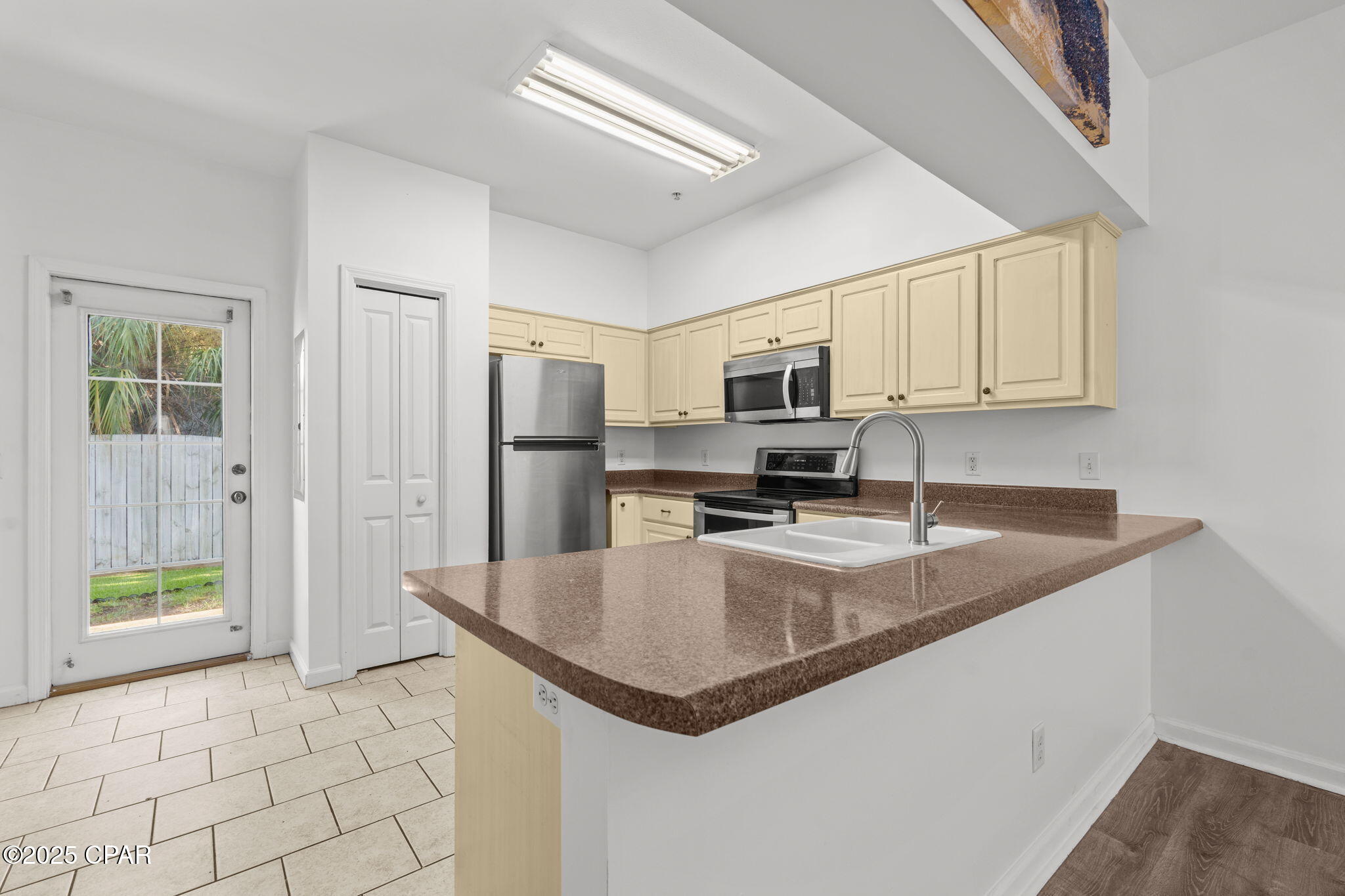 8204 Annabellas Lane