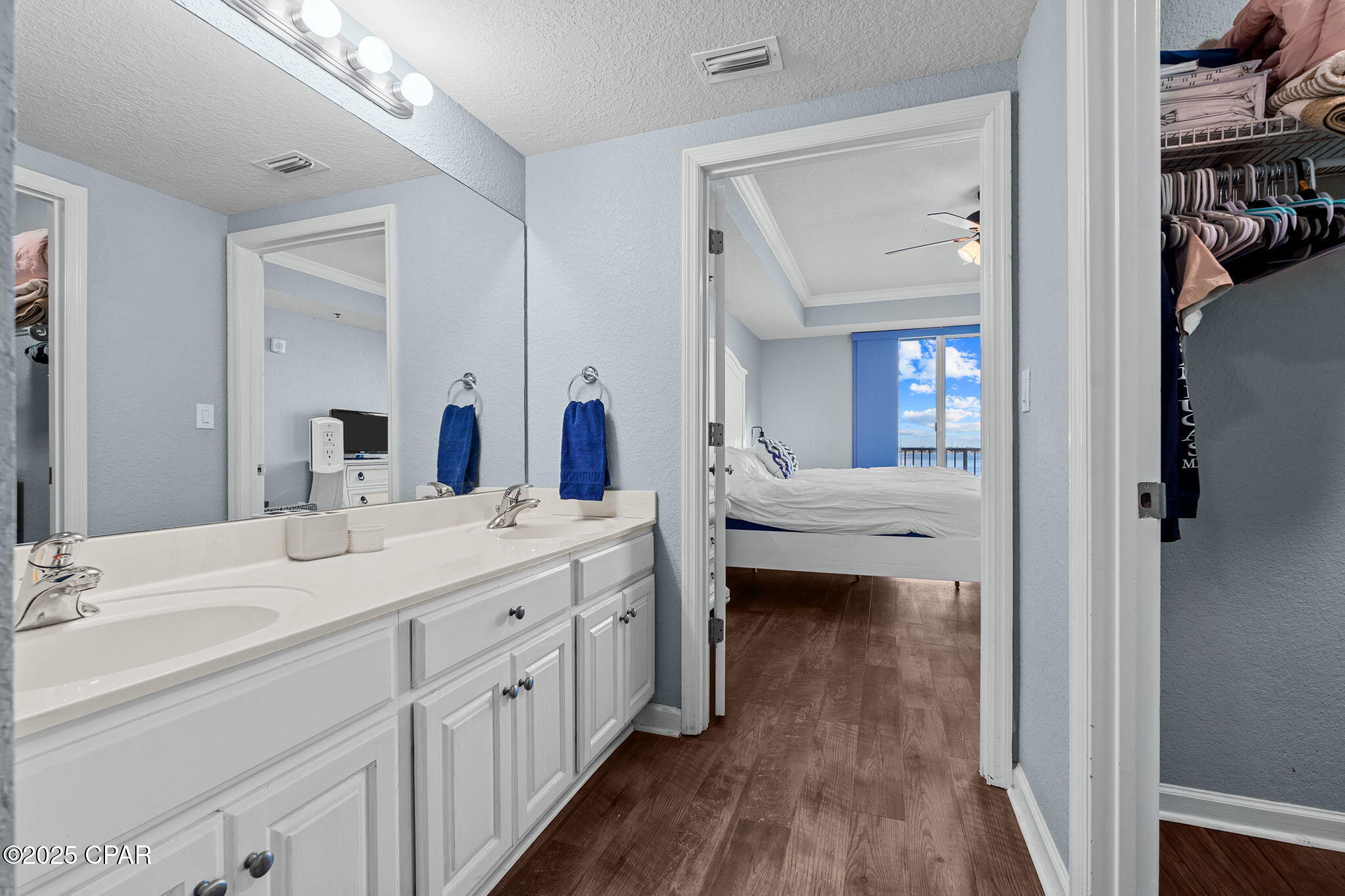 6500 Bridge Water Way 702