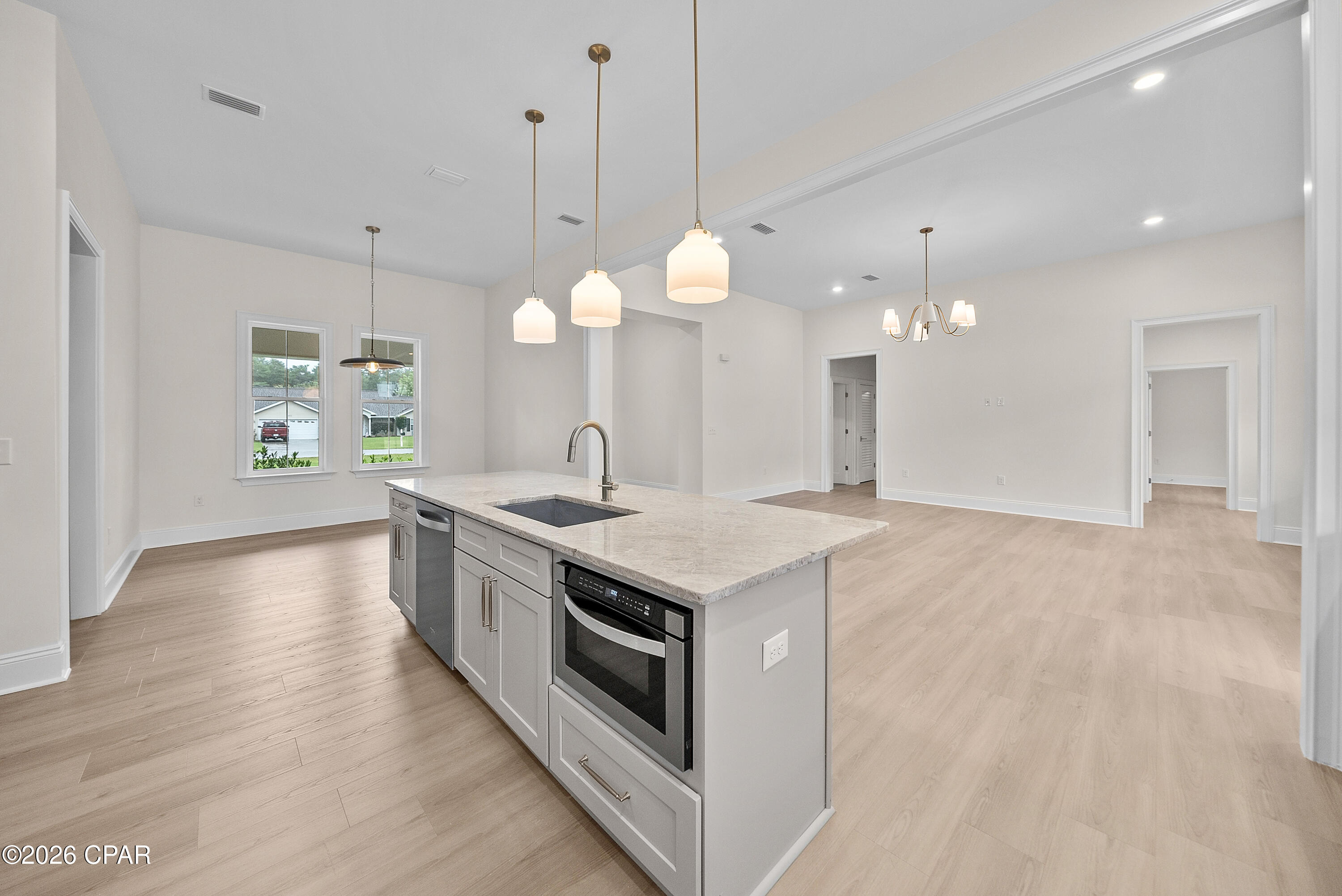 1802 Kingslee Drive