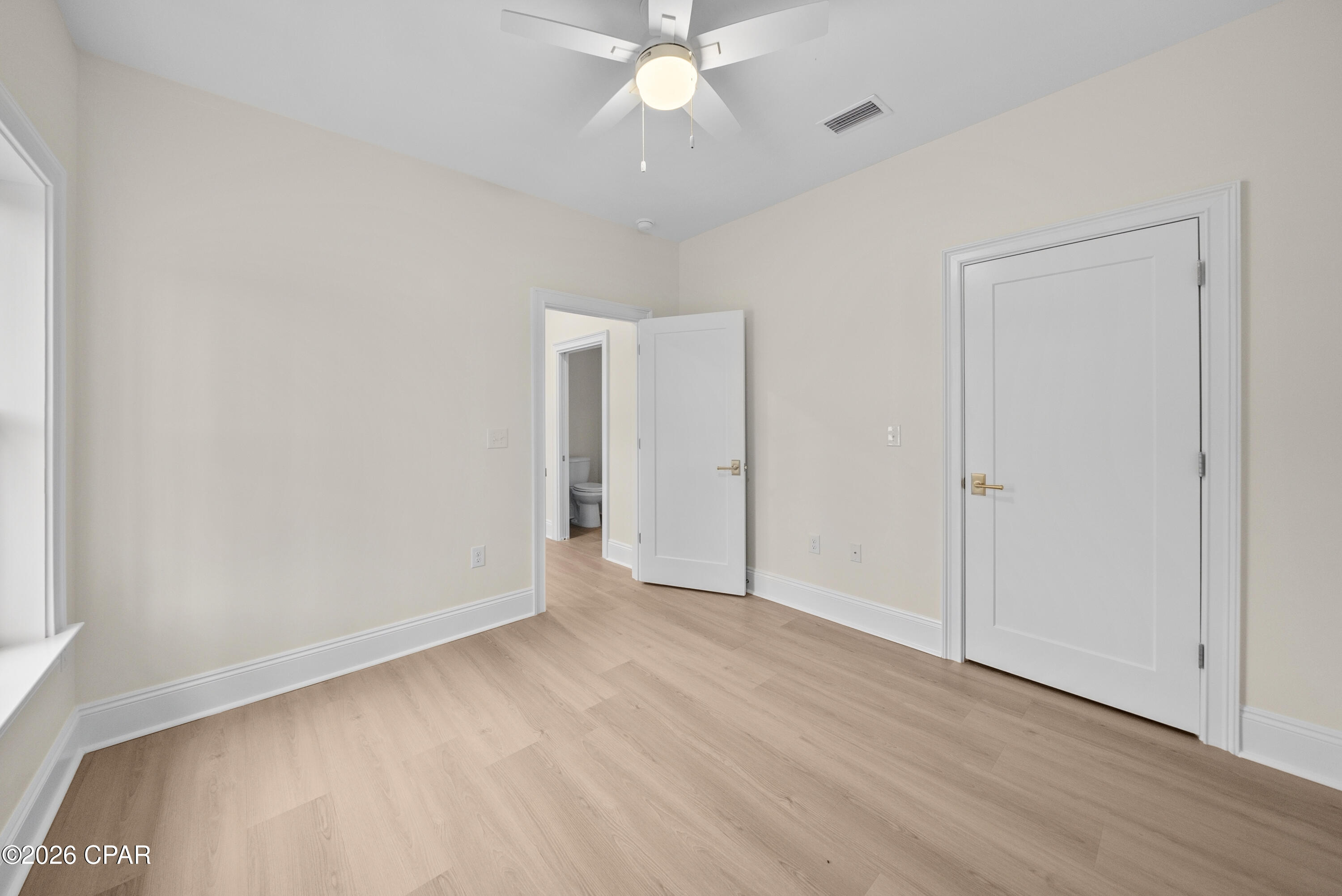 1802 Kingslee Drive