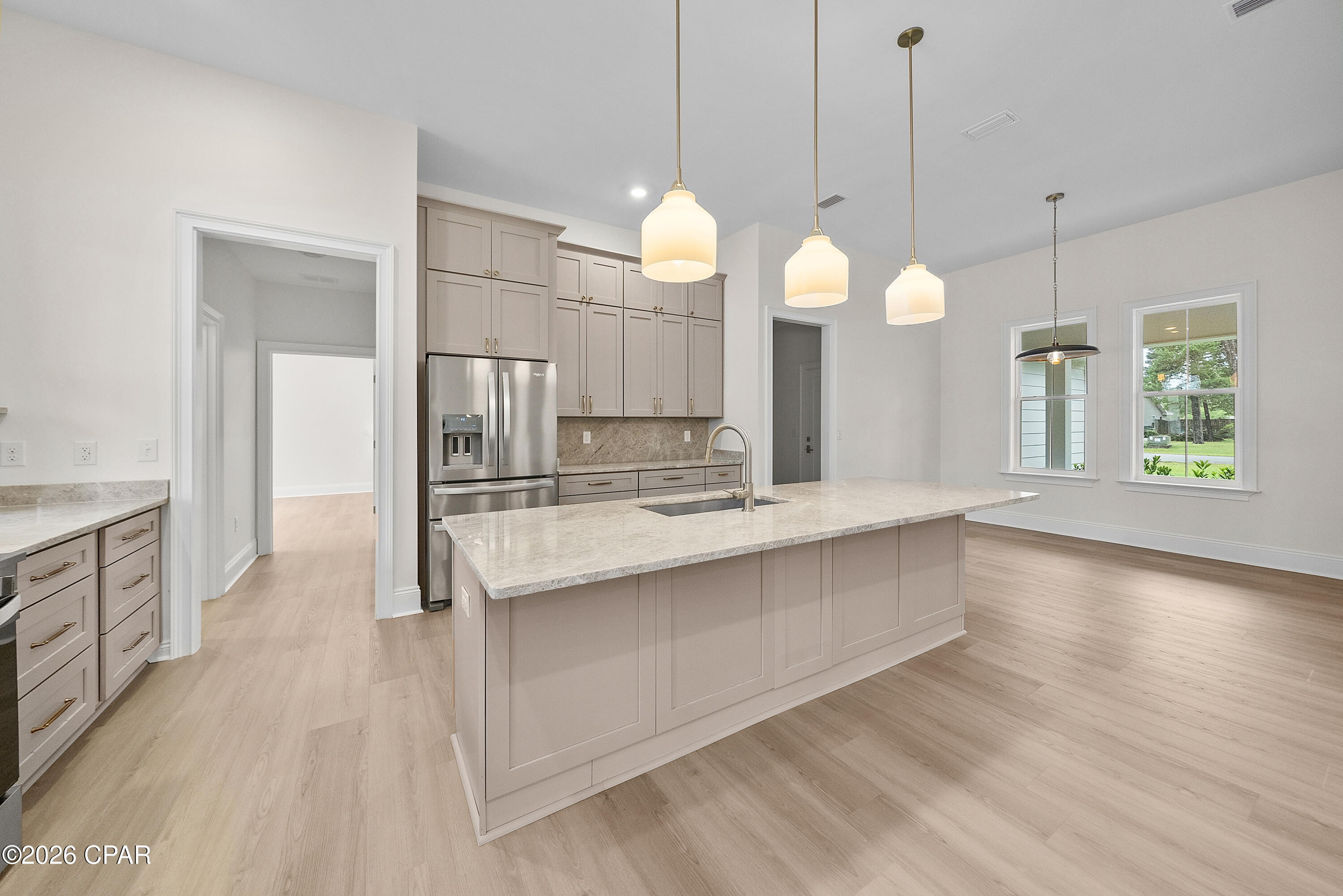 1802 Kingslee Drive