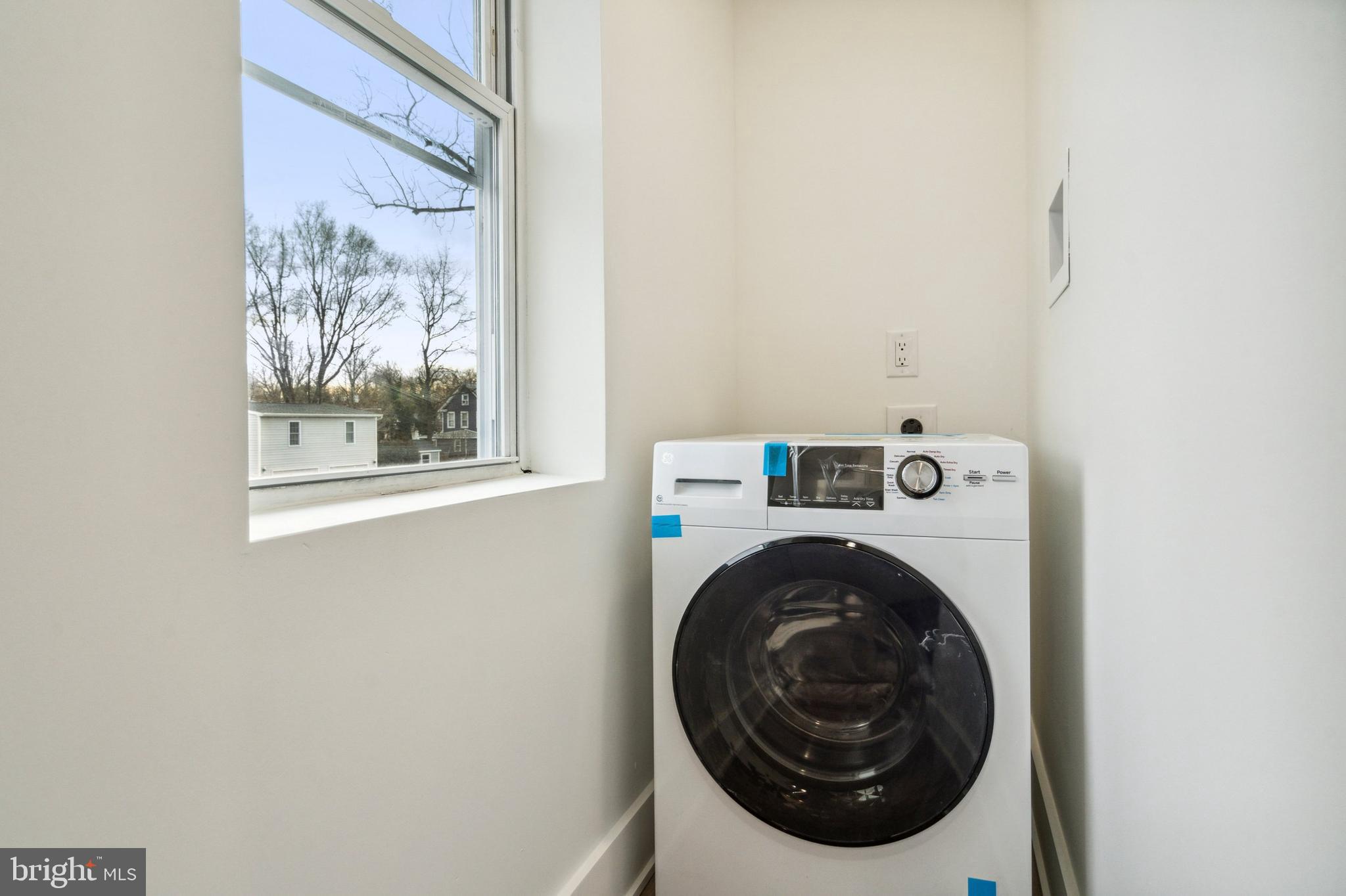 301 W Bridge STREET Unit: 4