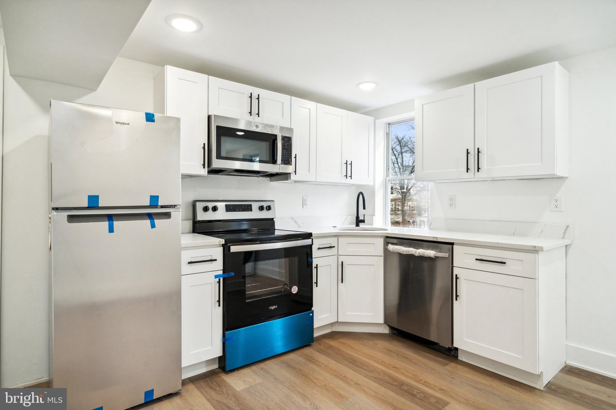 301 W Bridge STREET Unit: 4