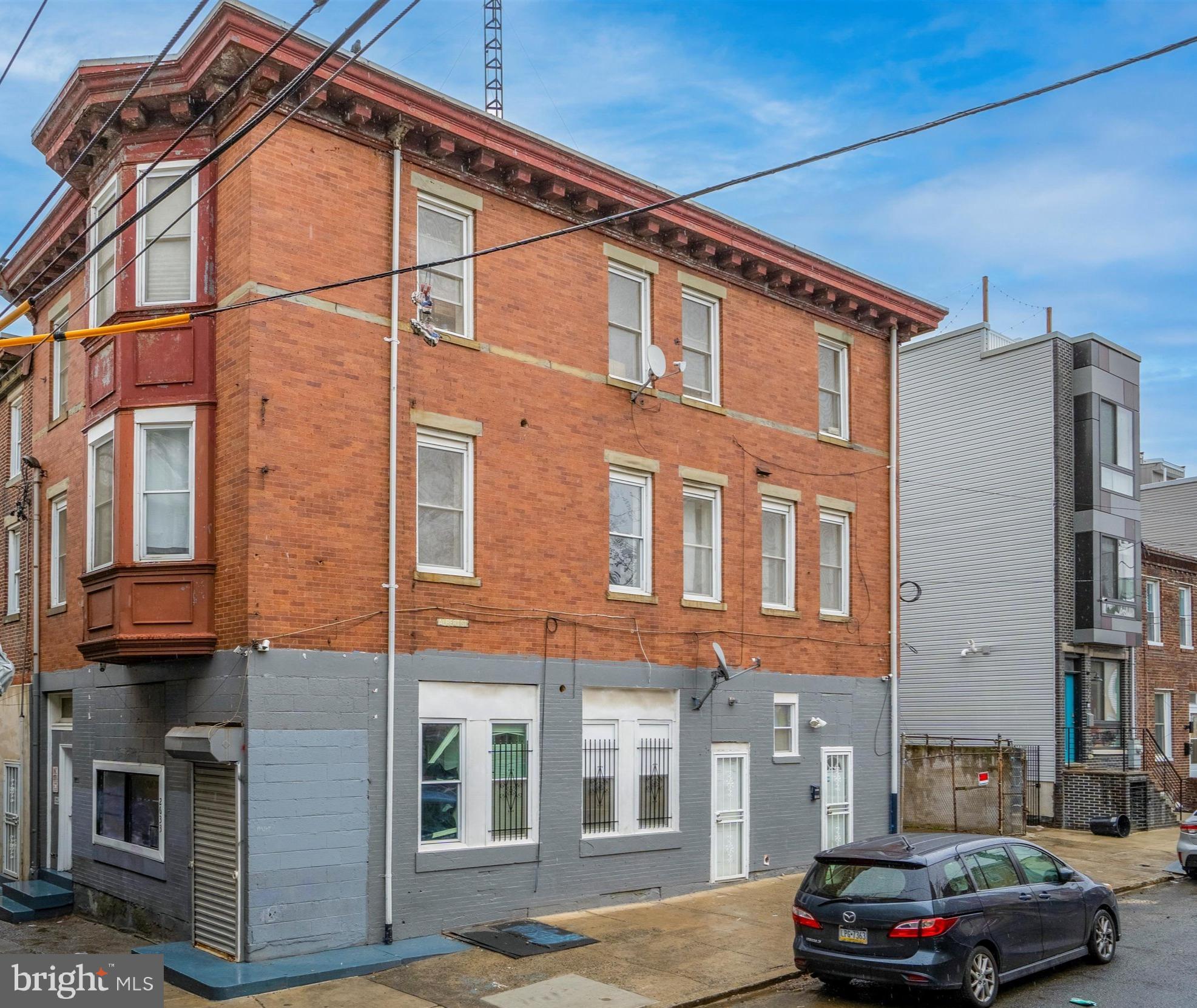 2633 KENSINGTON AVENUE