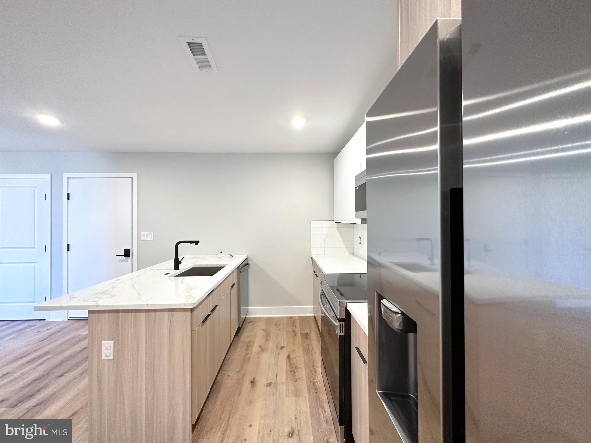 1720 W Master STREET Unit: 1