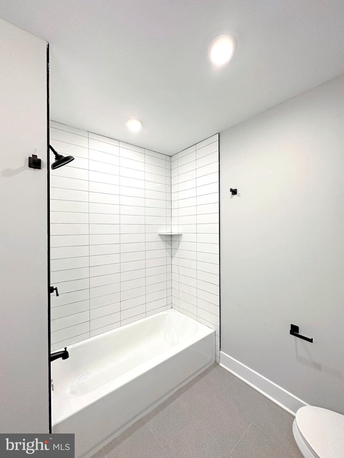 1720 W Master STREET Unit: 1