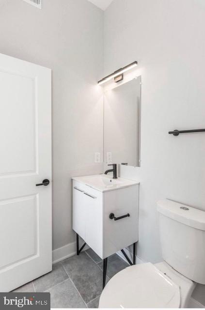 2710 Ridge AVENUE Unit: 5