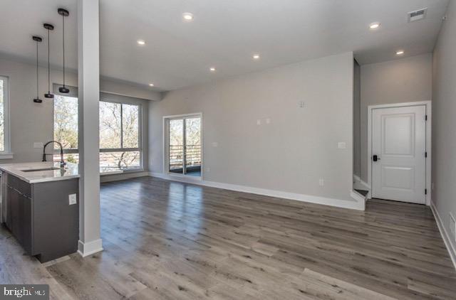 2710 Ridge AVENUE Unit: 5