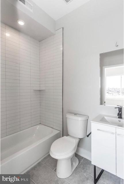 2710 Ridge AVENUE Unit: 5
