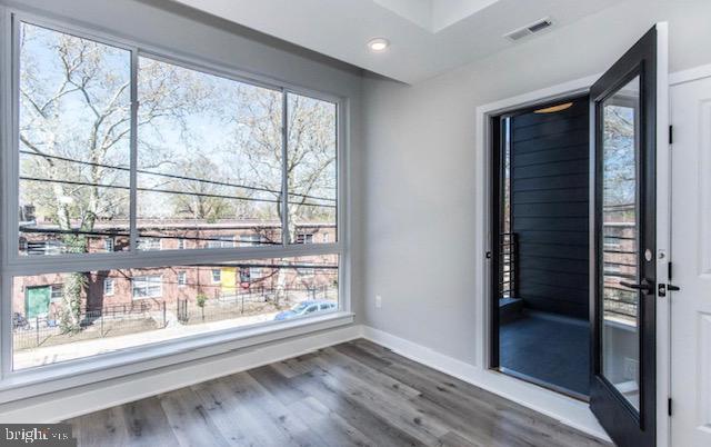 2710 Ridge AVENUE Unit: 3
