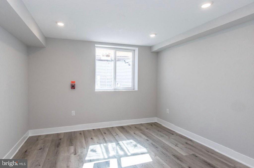 2710 Ridge AVENUE Unit: 2