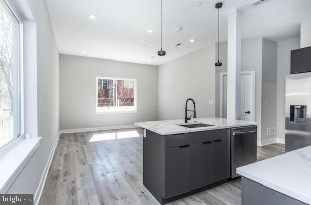 2710 Ridge AVENUE Unit: 2