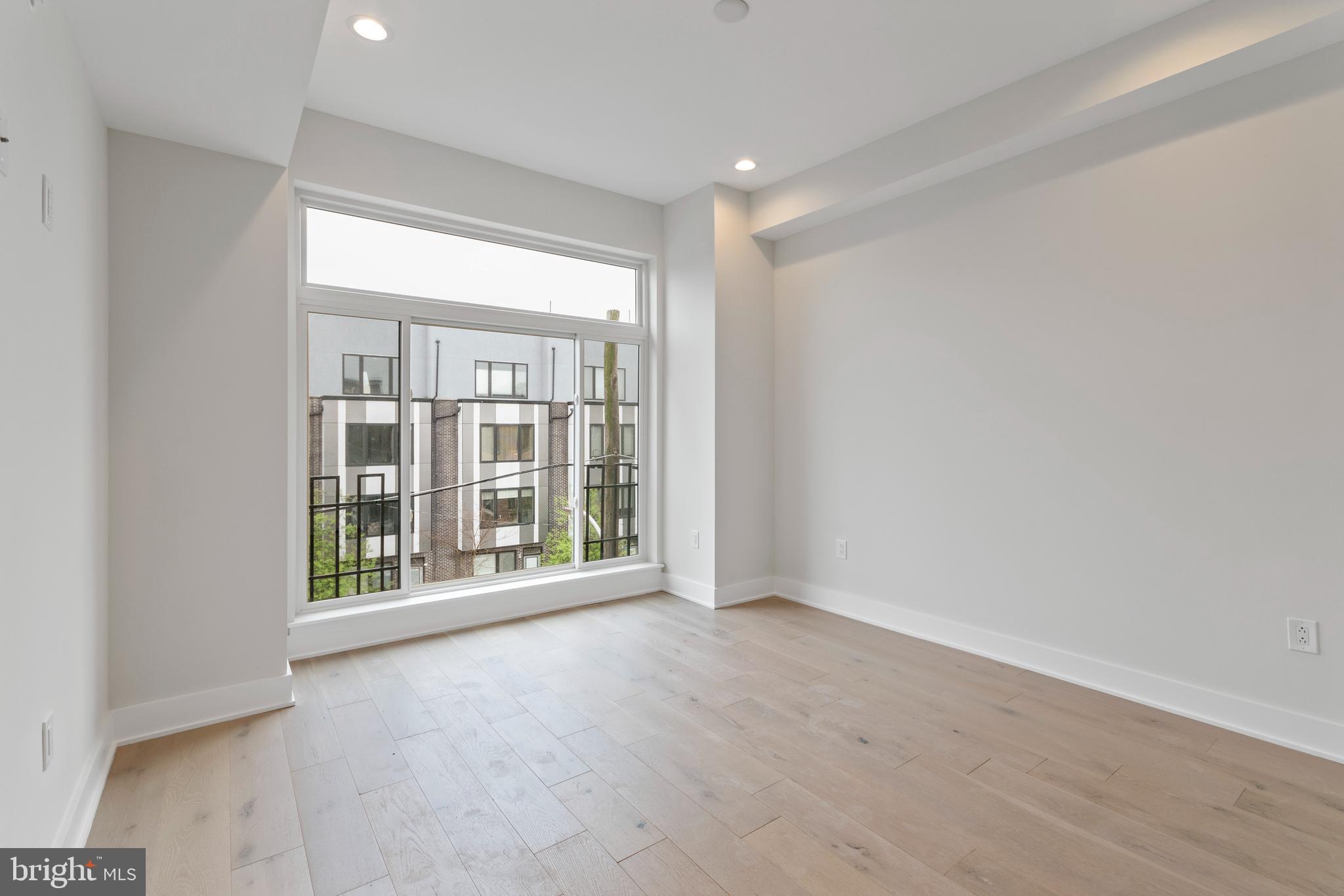 2214 Trenton Ave