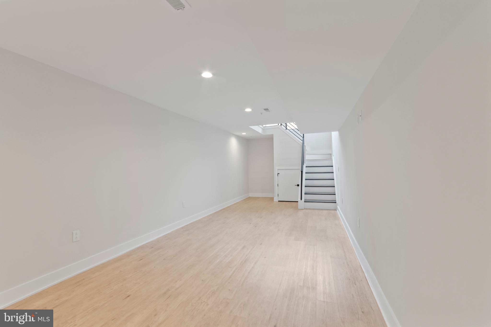 2214 Trenton Ave