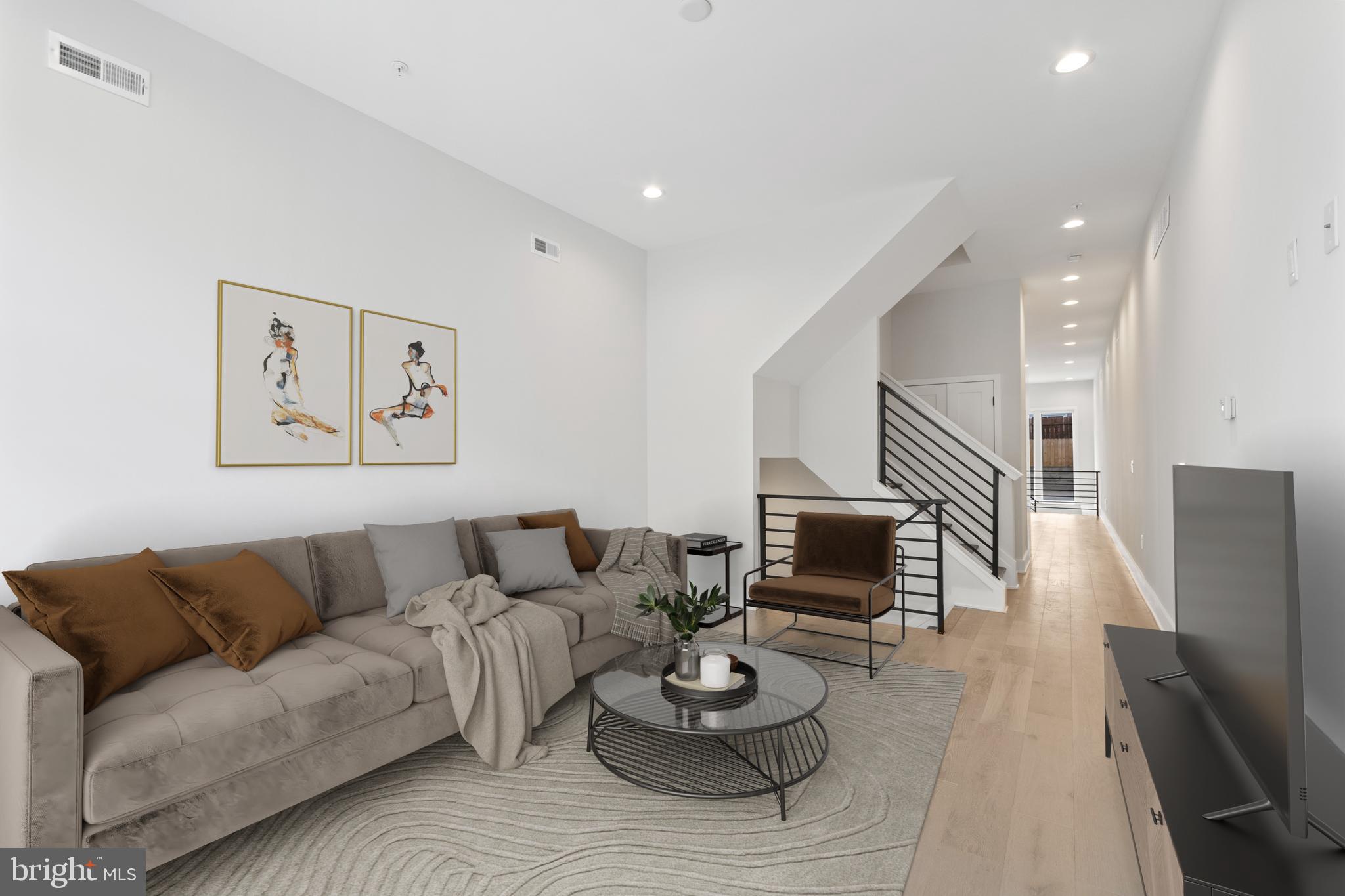 2214 Trenton Ave