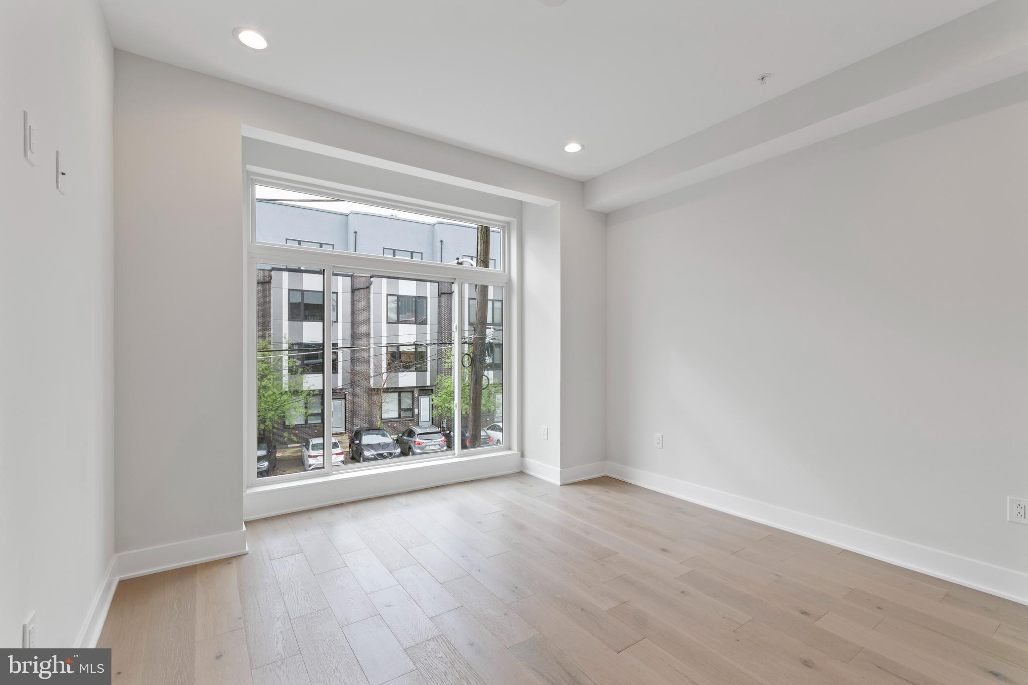 2214 Trenton Ave
