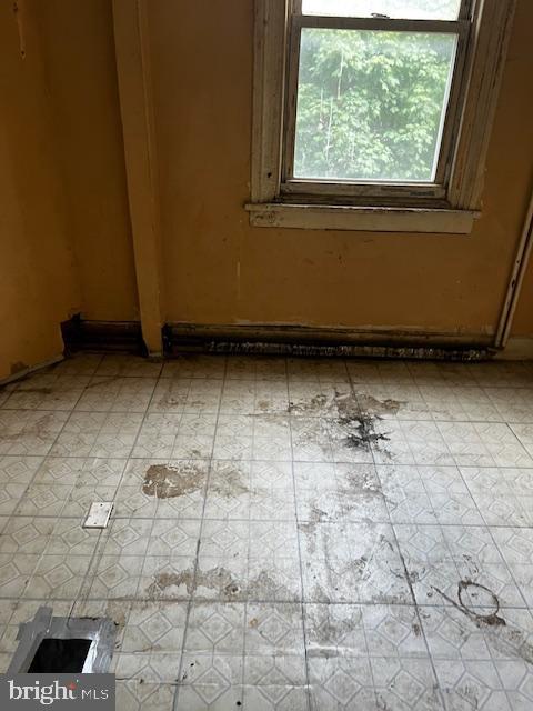 527 Dupont St