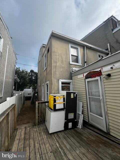 527 Dupont St