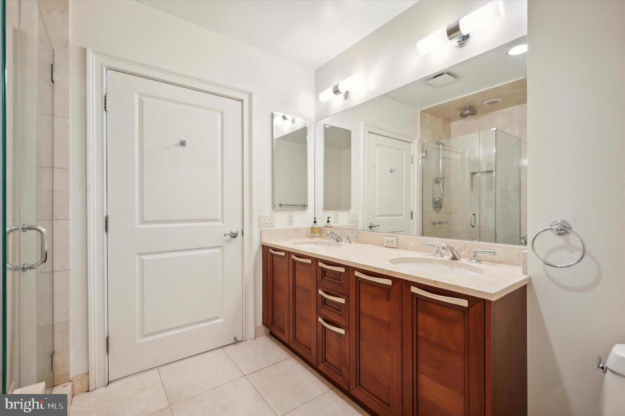 50 S 16th St #4005