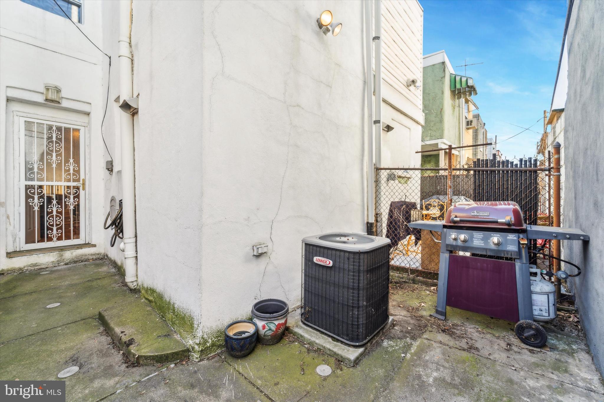 2246 Ritter St