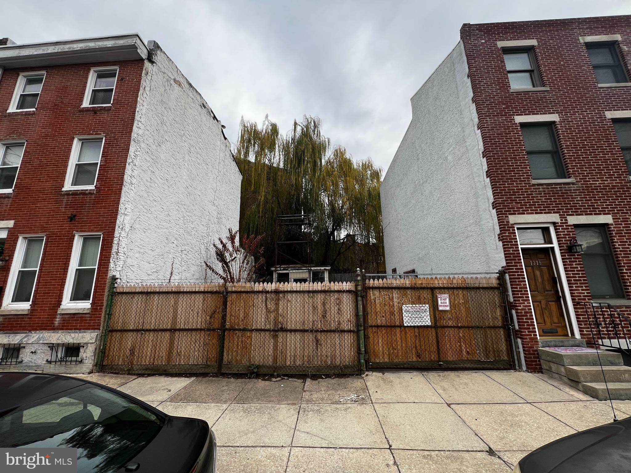1319 Mount Vernon St