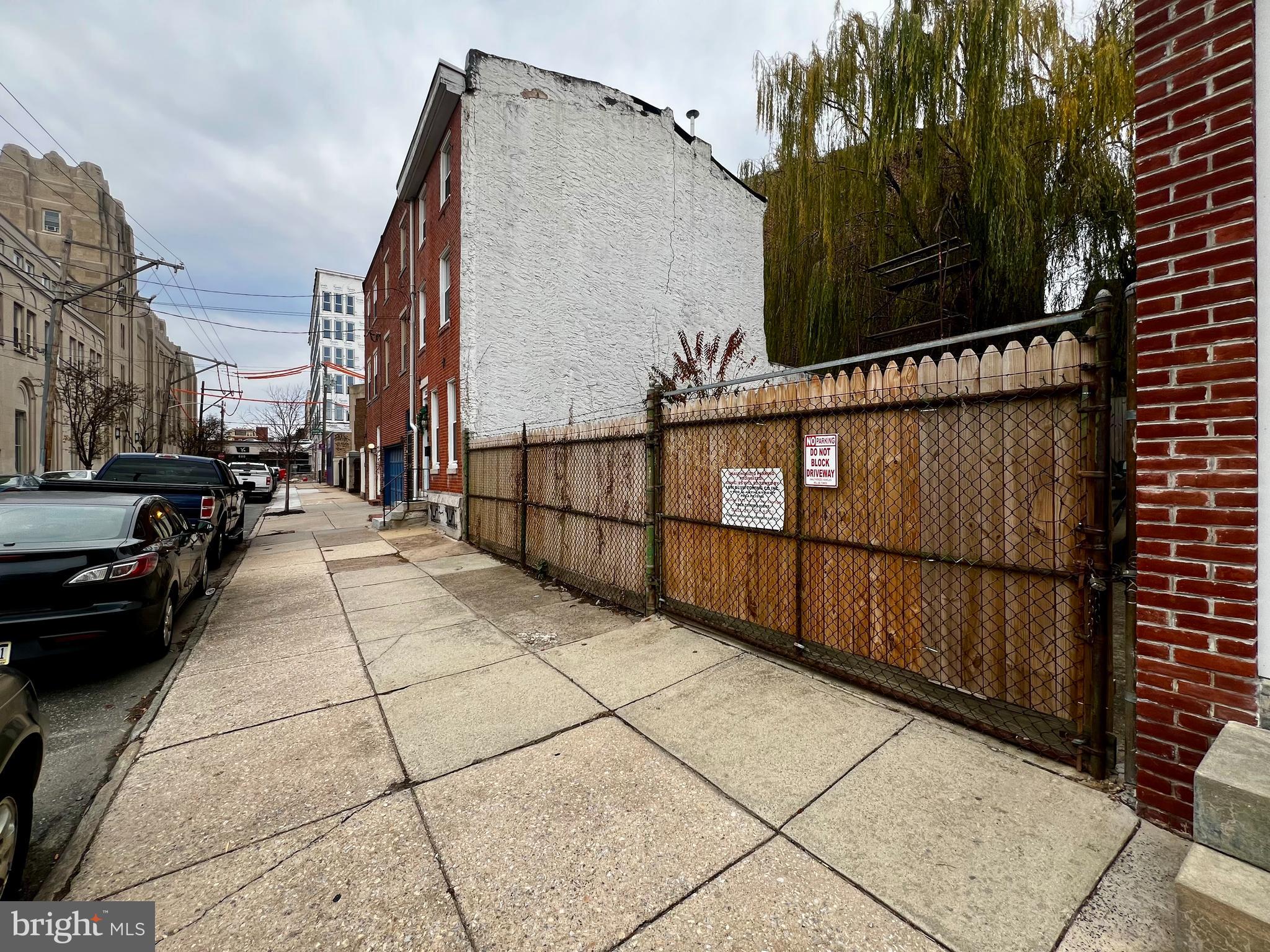 1319 Mount Vernon St
