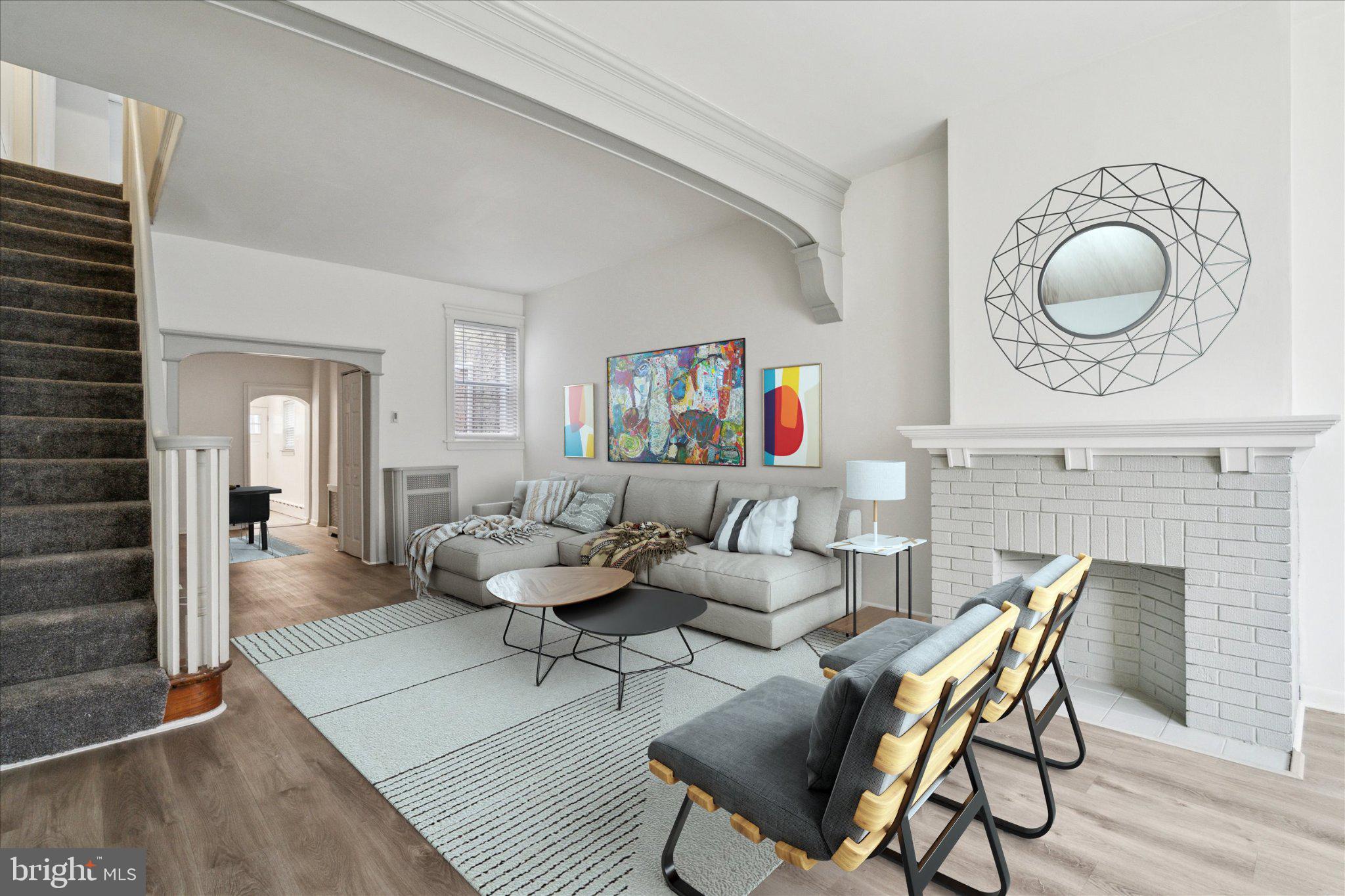 2432 E HAZZARD STREET