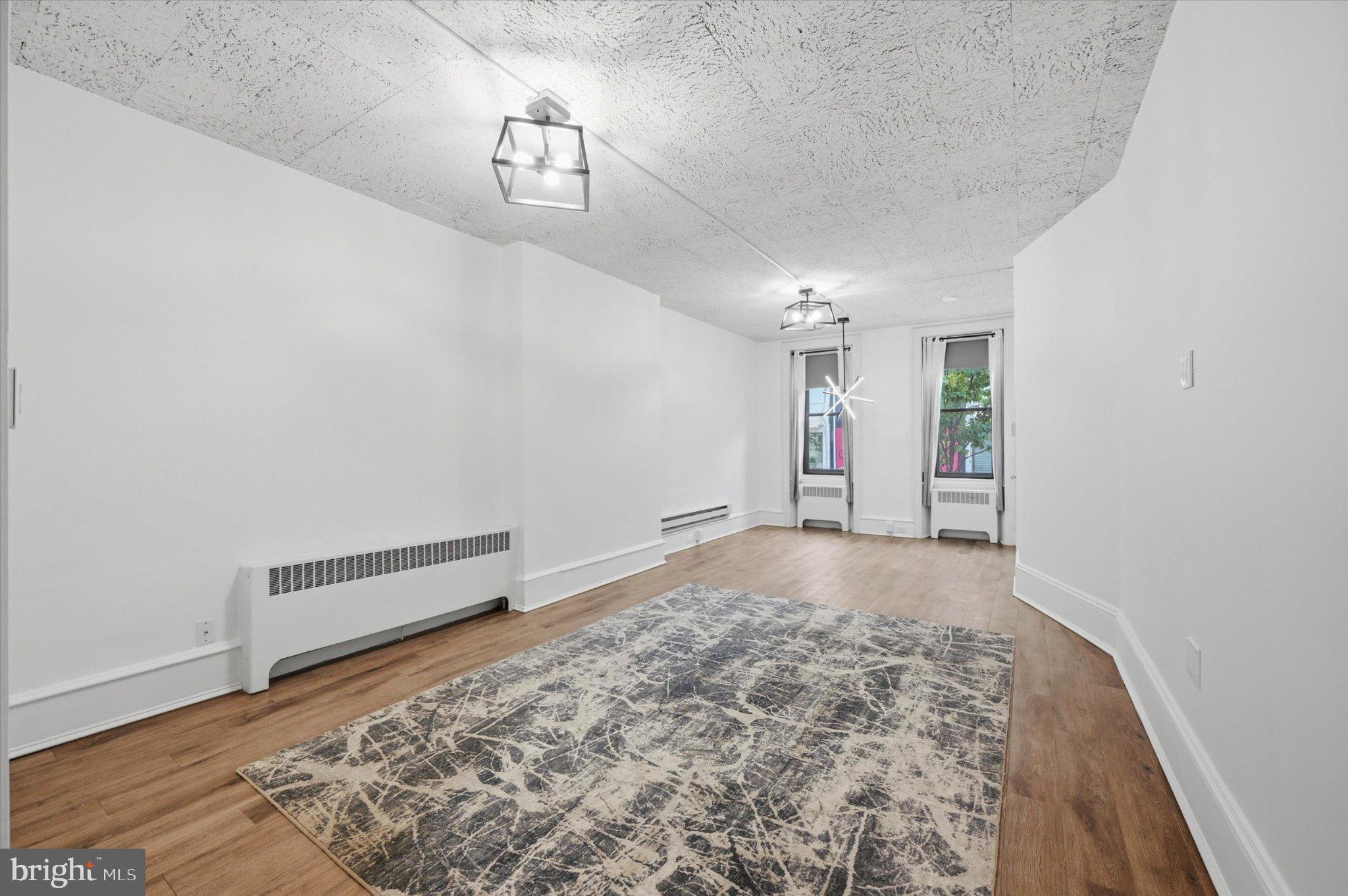 3153 RICHMOND STREET 1
