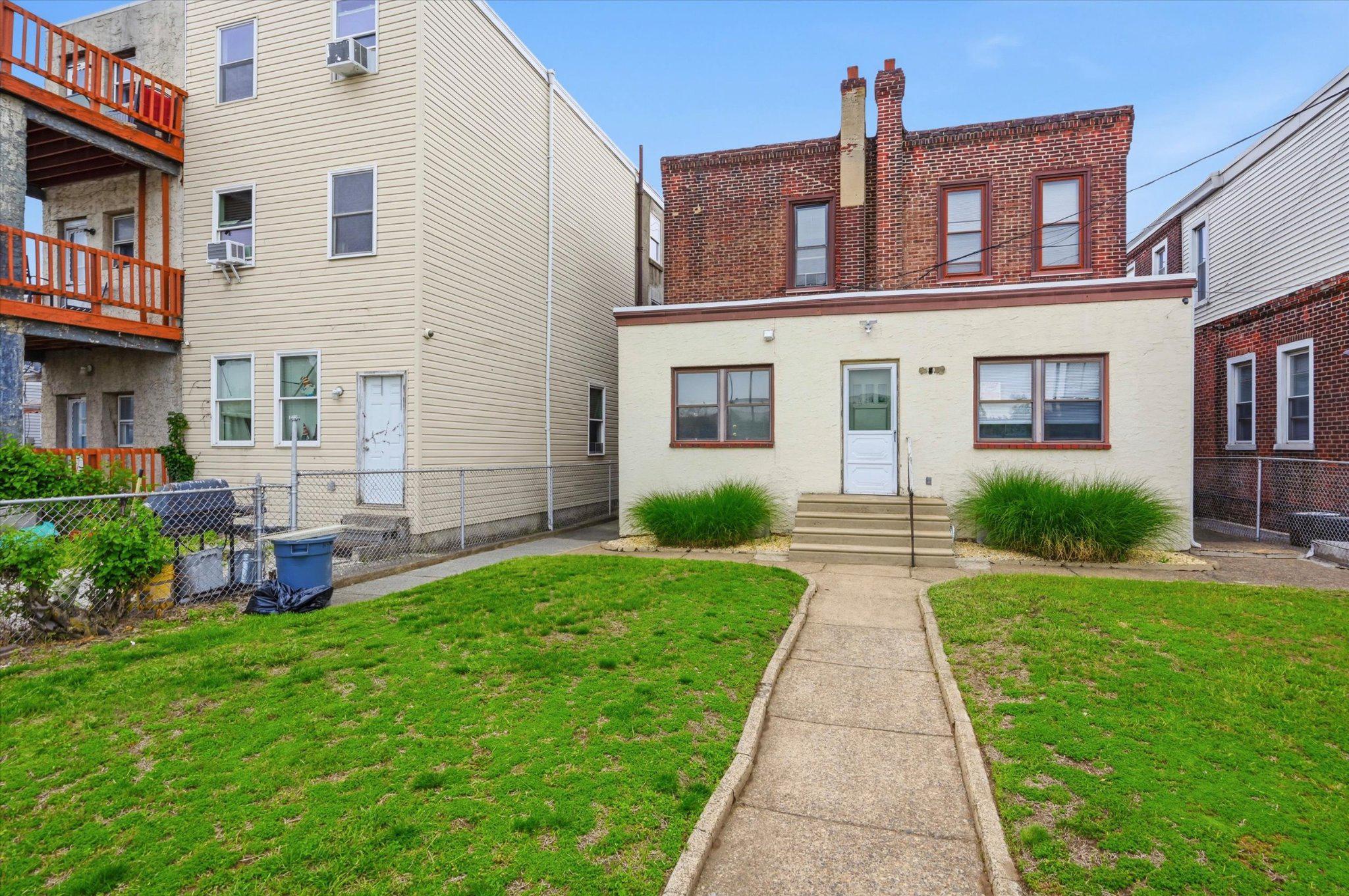3153 RICHMOND STREET 1