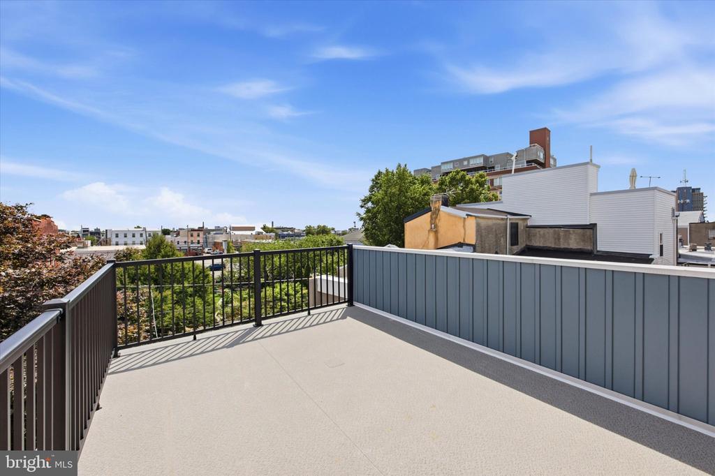 1012 CARPENTER STREET