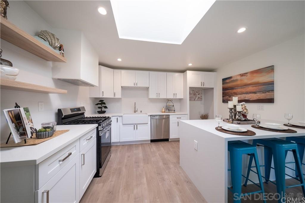 1065 Chestnut