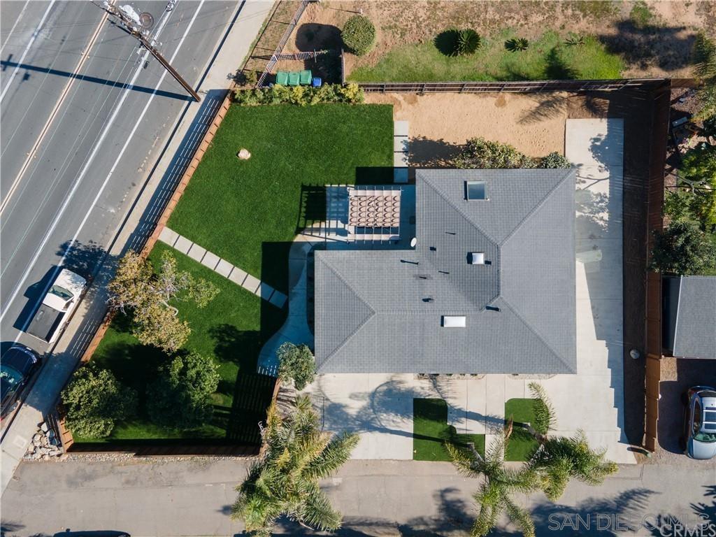 1065 Chestnut
