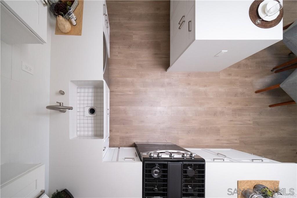 1065 Chestnut