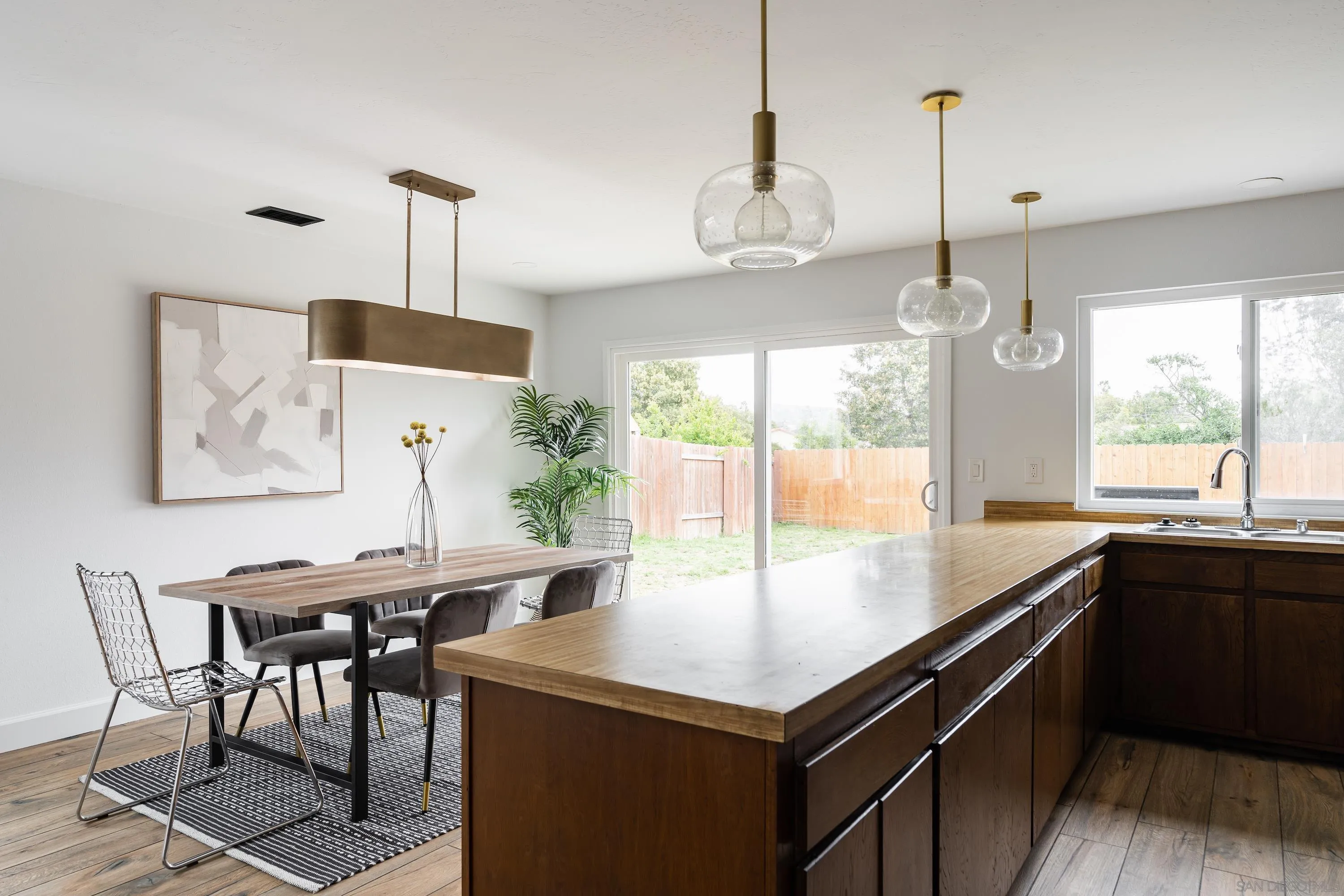 1824 Manzanita Crt