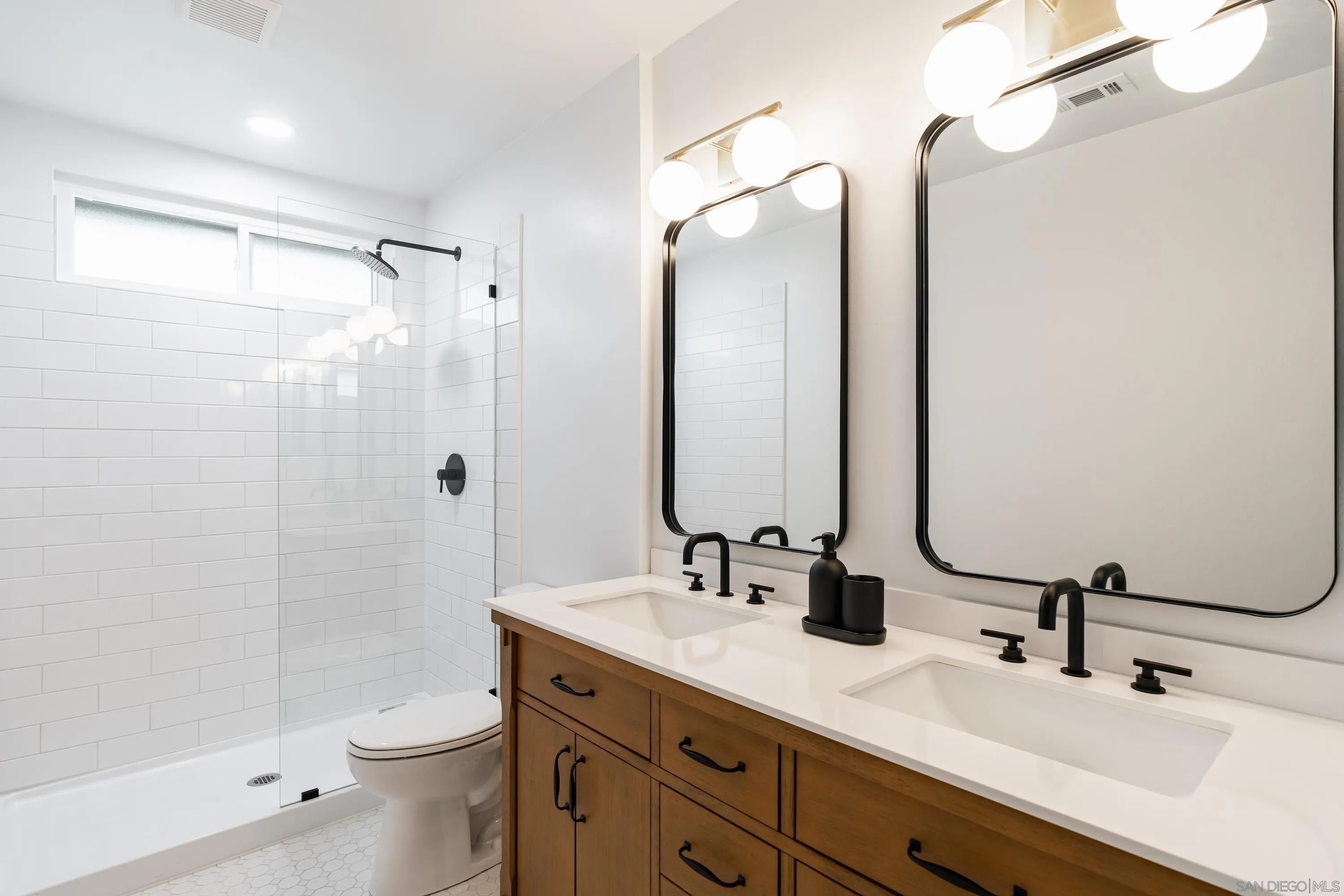 1824 Manzanita Crt