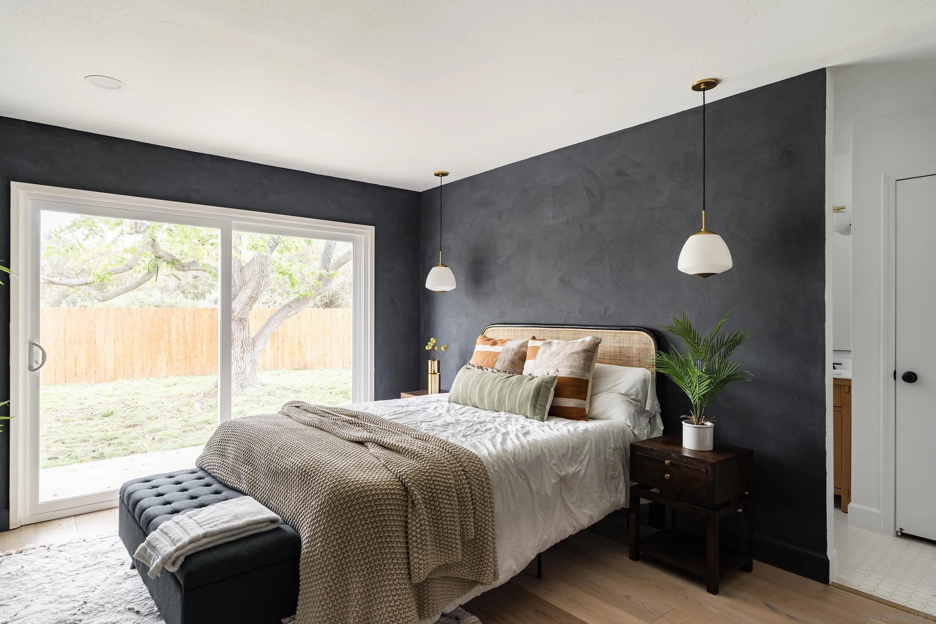 1824 Manzanita Crt