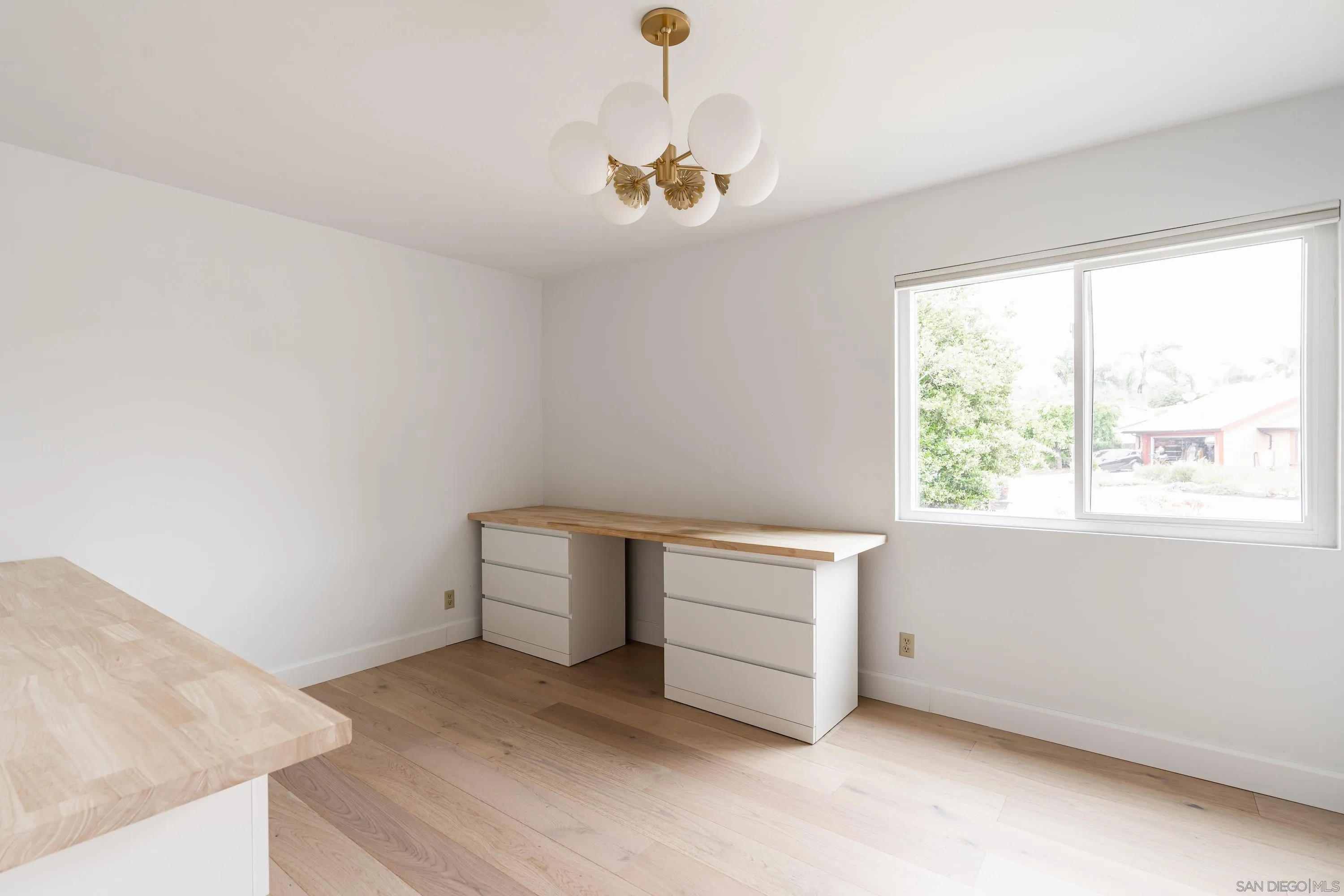 1824 Manzanita Crt