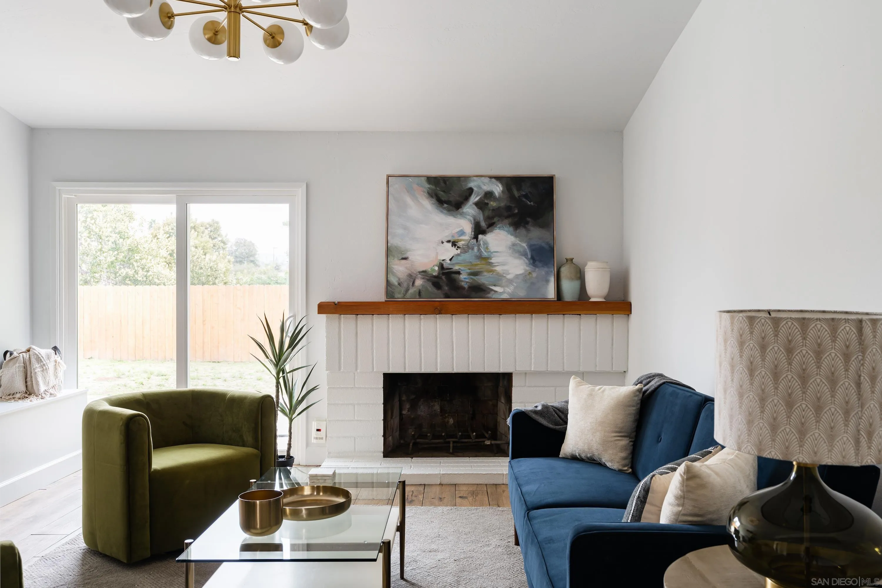 1824 Manzanita Crt