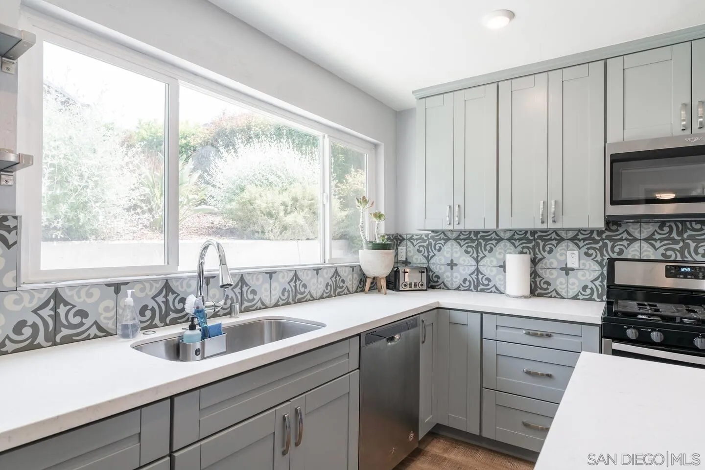 741 Olivewood Ter