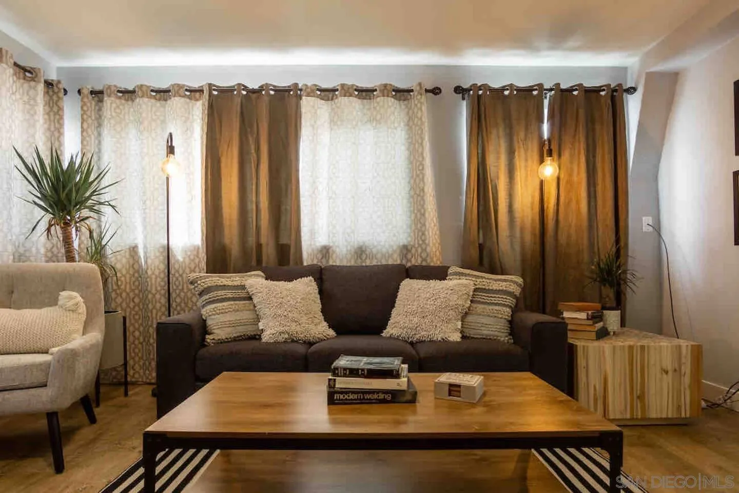 741 Olivewood Ter