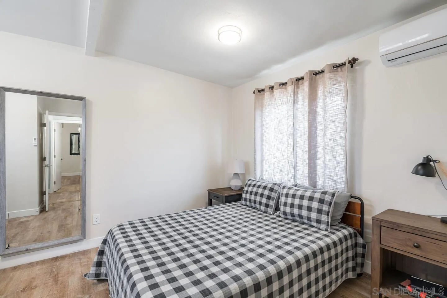 741 Olivewood Ter