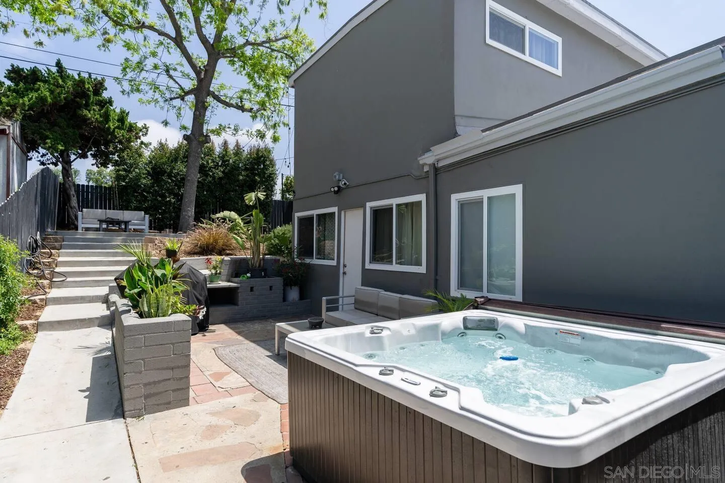 741 Olivewood Ter
