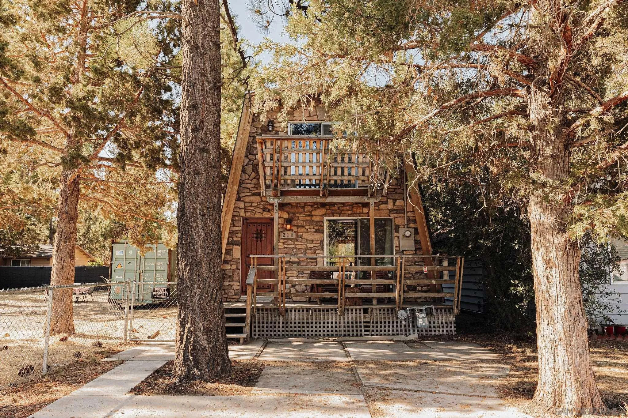218 E Mountain View Blvd