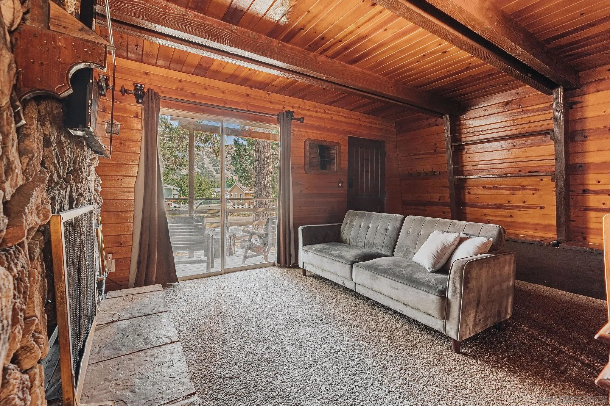 218 E Mountain View Blvd