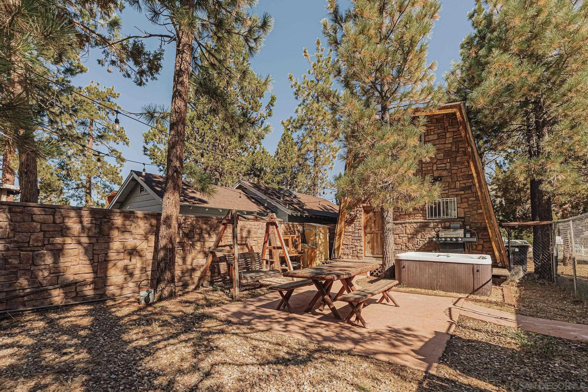 218 E Mountain View Blvd