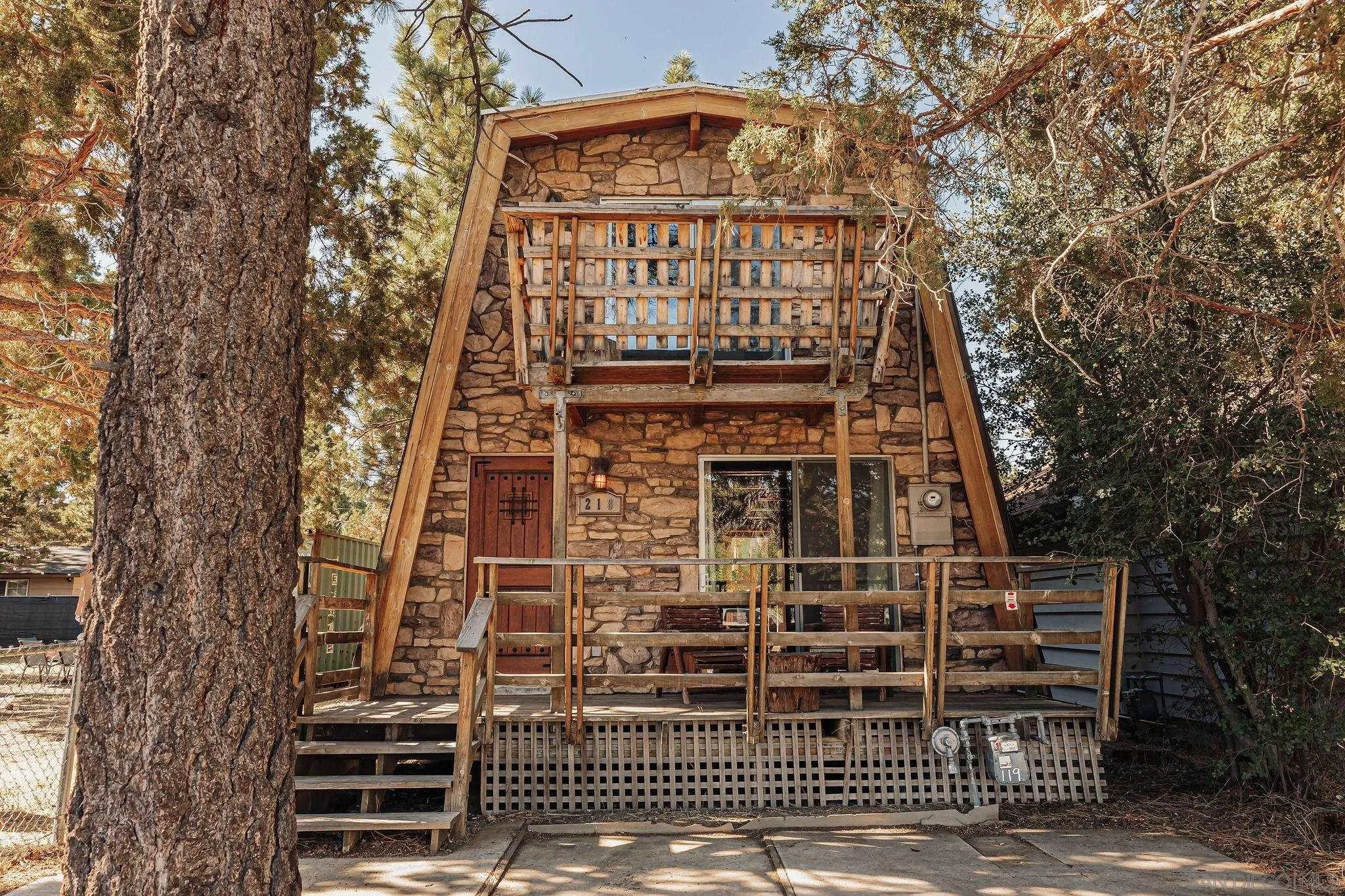 218 E Mountain View Blvd