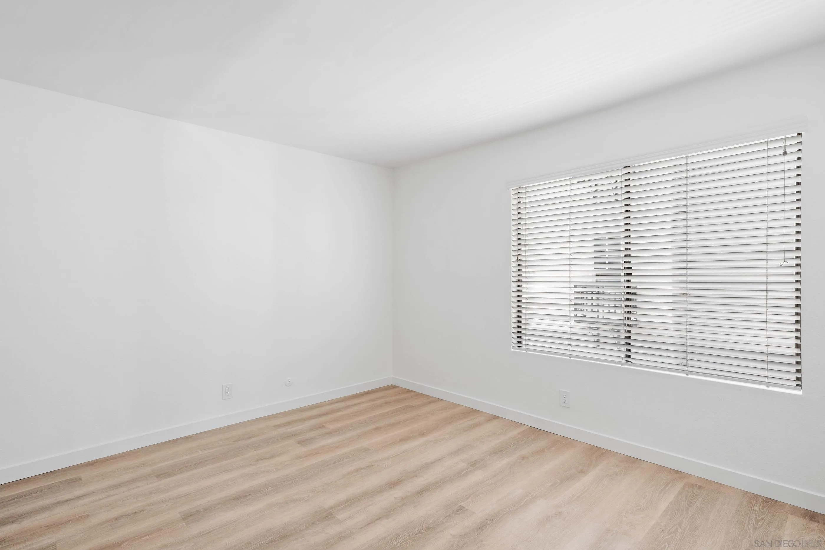 3290 6th Ave Unit 3b
