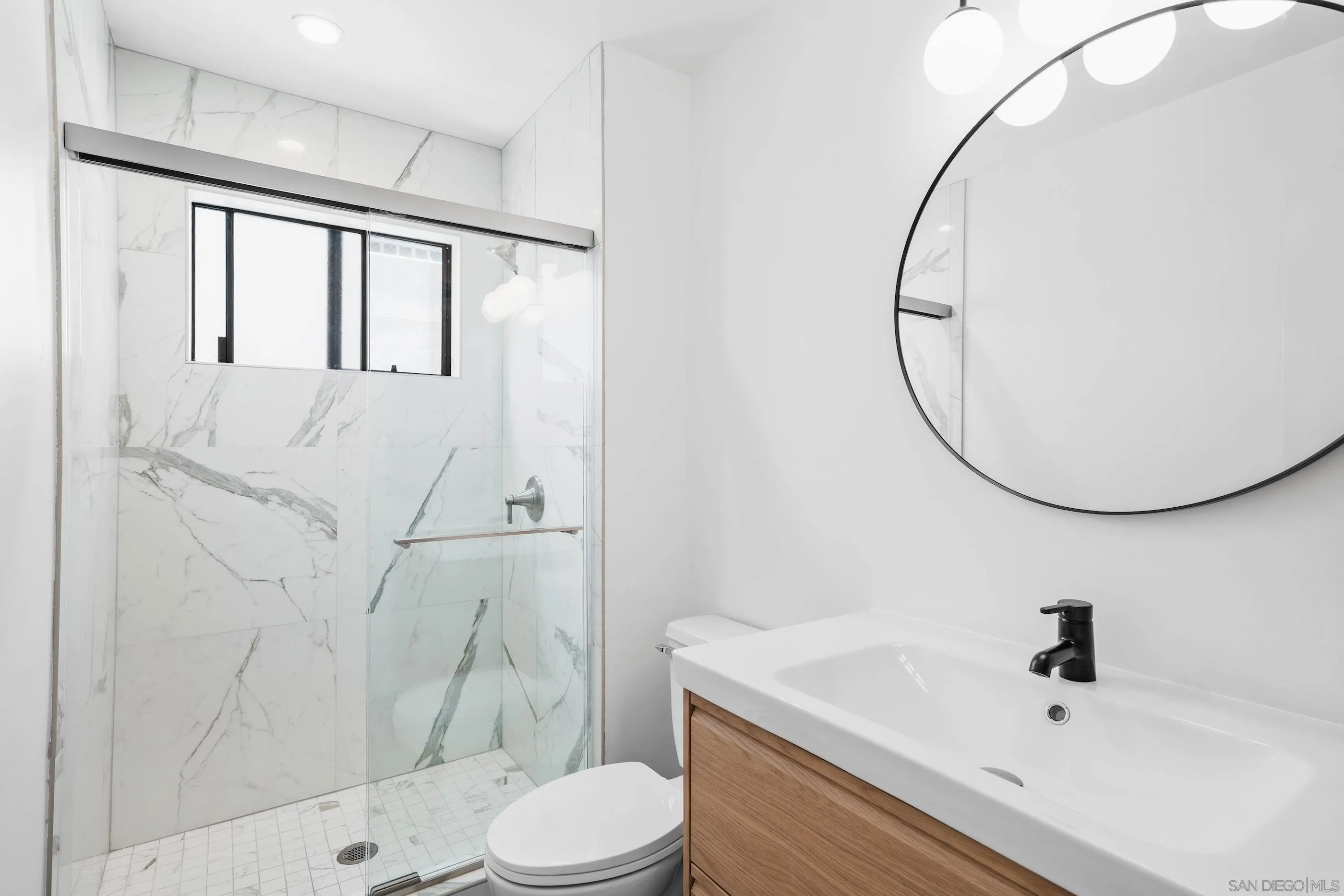 3290 6th Ave Unit 3b