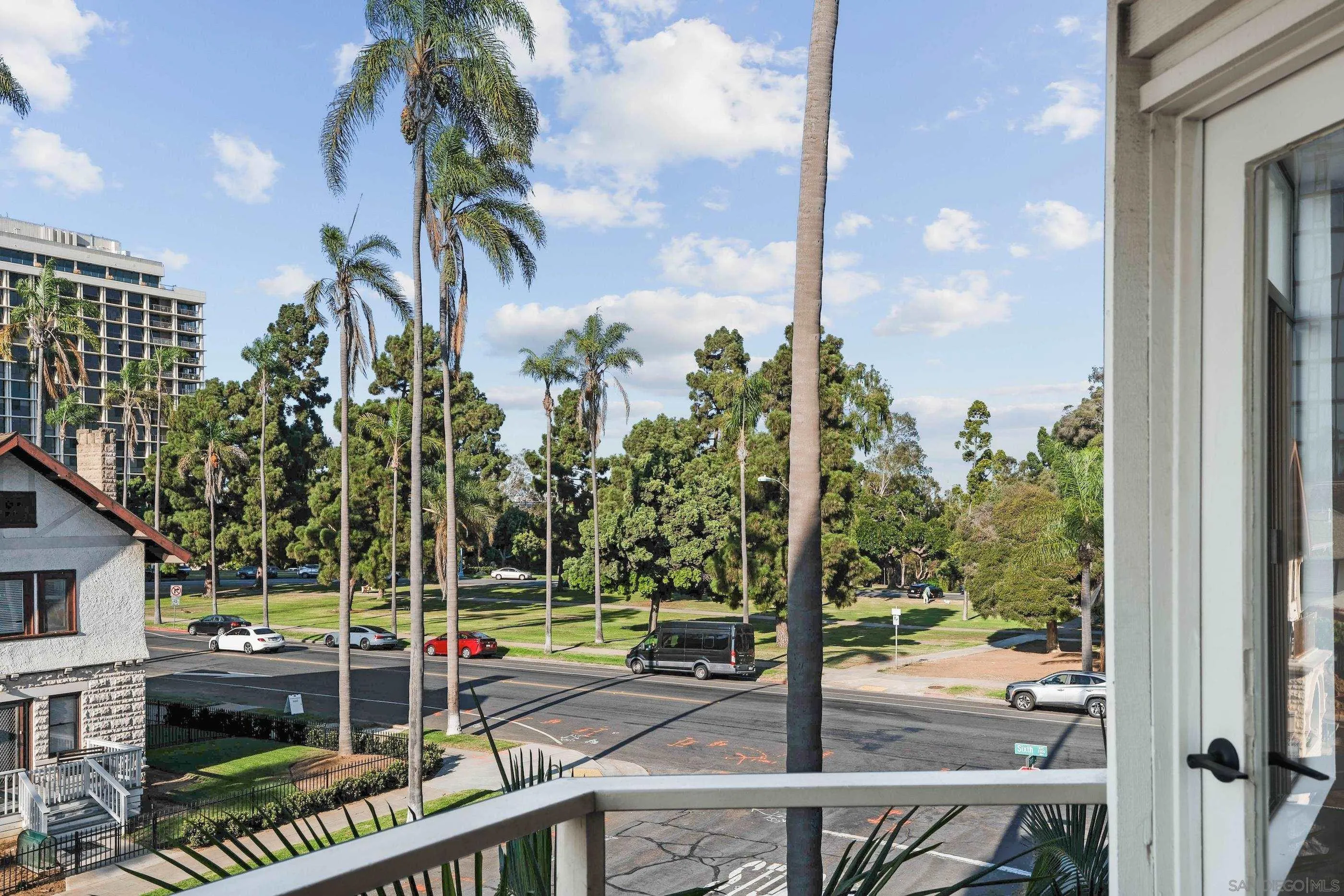 3290 6th Ave Unit 3b