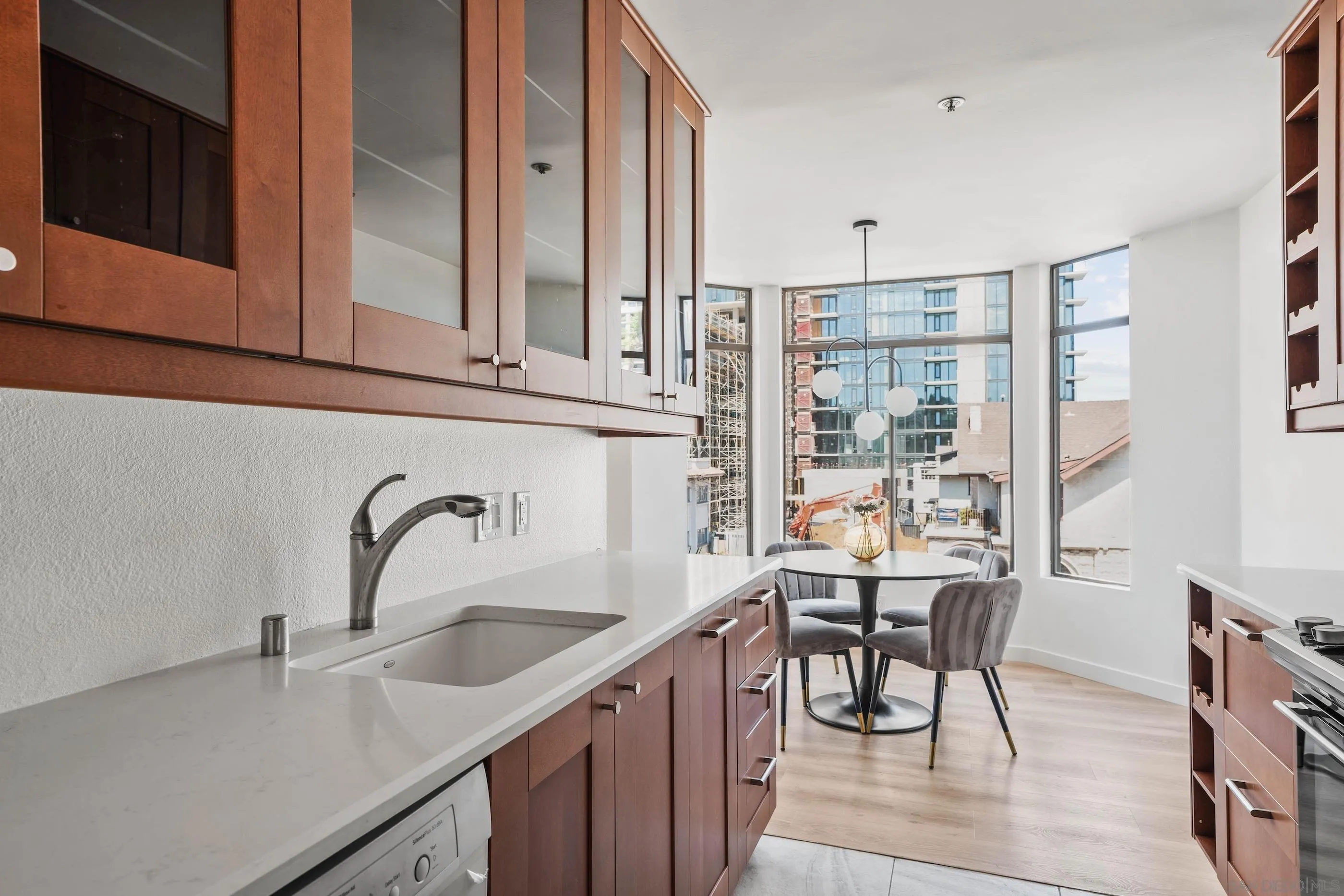 3290 6th Ave Unit 3b